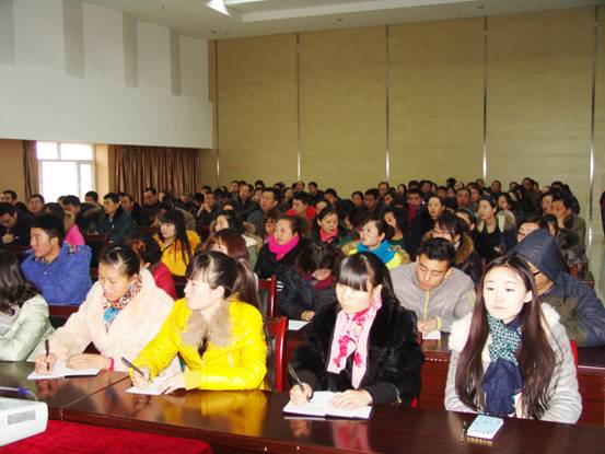 內(nèi)強(qiáng)個(gè)人素質(zhì)，外塑企業(yè)形象