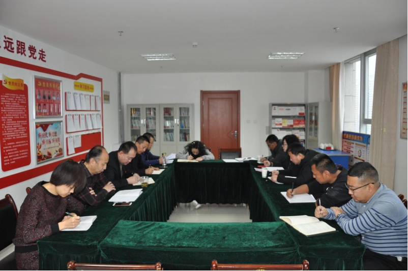 銘記&ldquo;生命線&rdquo;、分清&ldquo;是非線&rdquo; 修筑&ldquo;防腐線&rdquo;、不踩&ldquo;高壓線&rdquo;